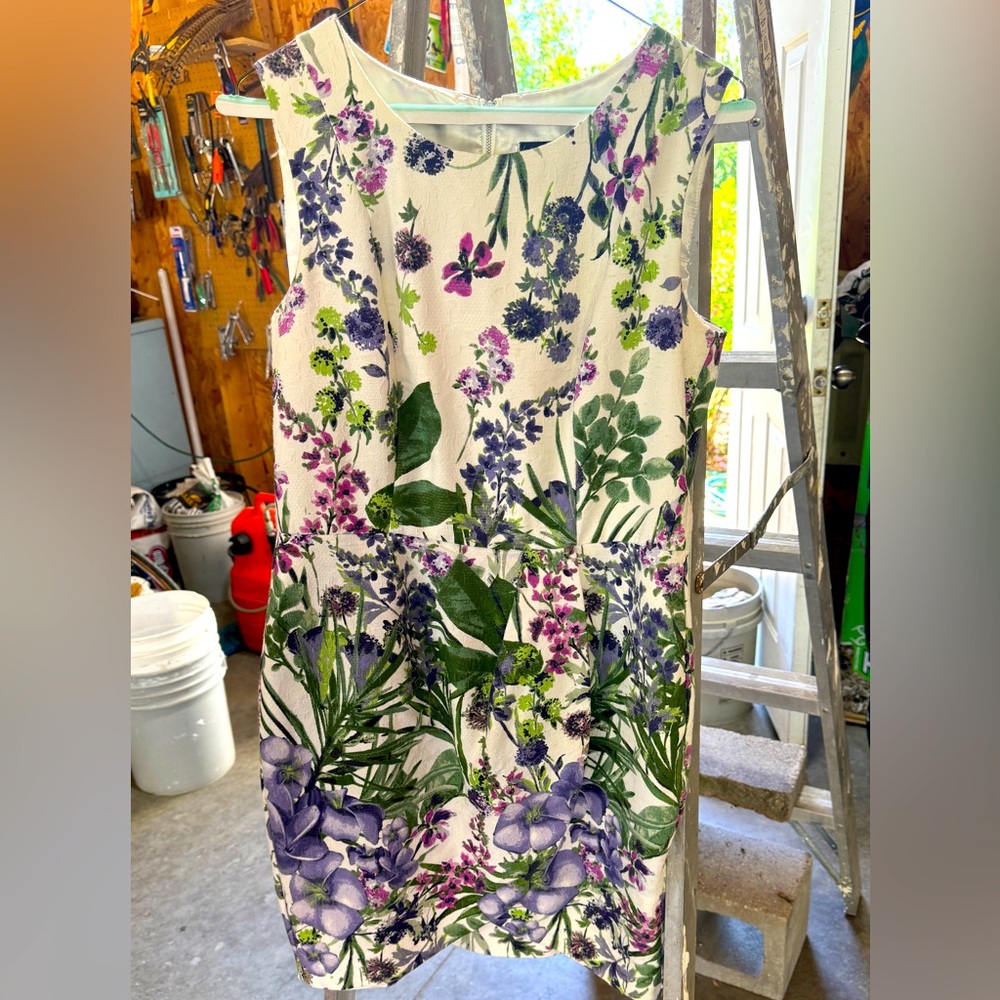 Gabby Skye Floral Mini Dress